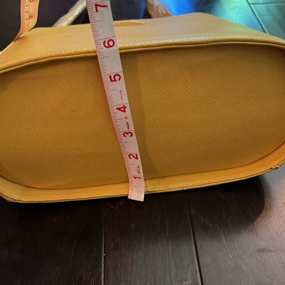 Laurence. C yellow shoulder bag NWOT - Picture 13 of 15